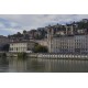 Le quai, en face le palais Saint Jean et l'académie de Lyon