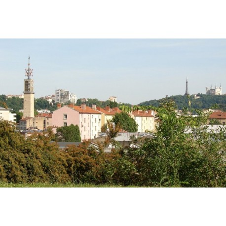 La vue en partant vers la promenade qui mène à l'impasse des Jardins